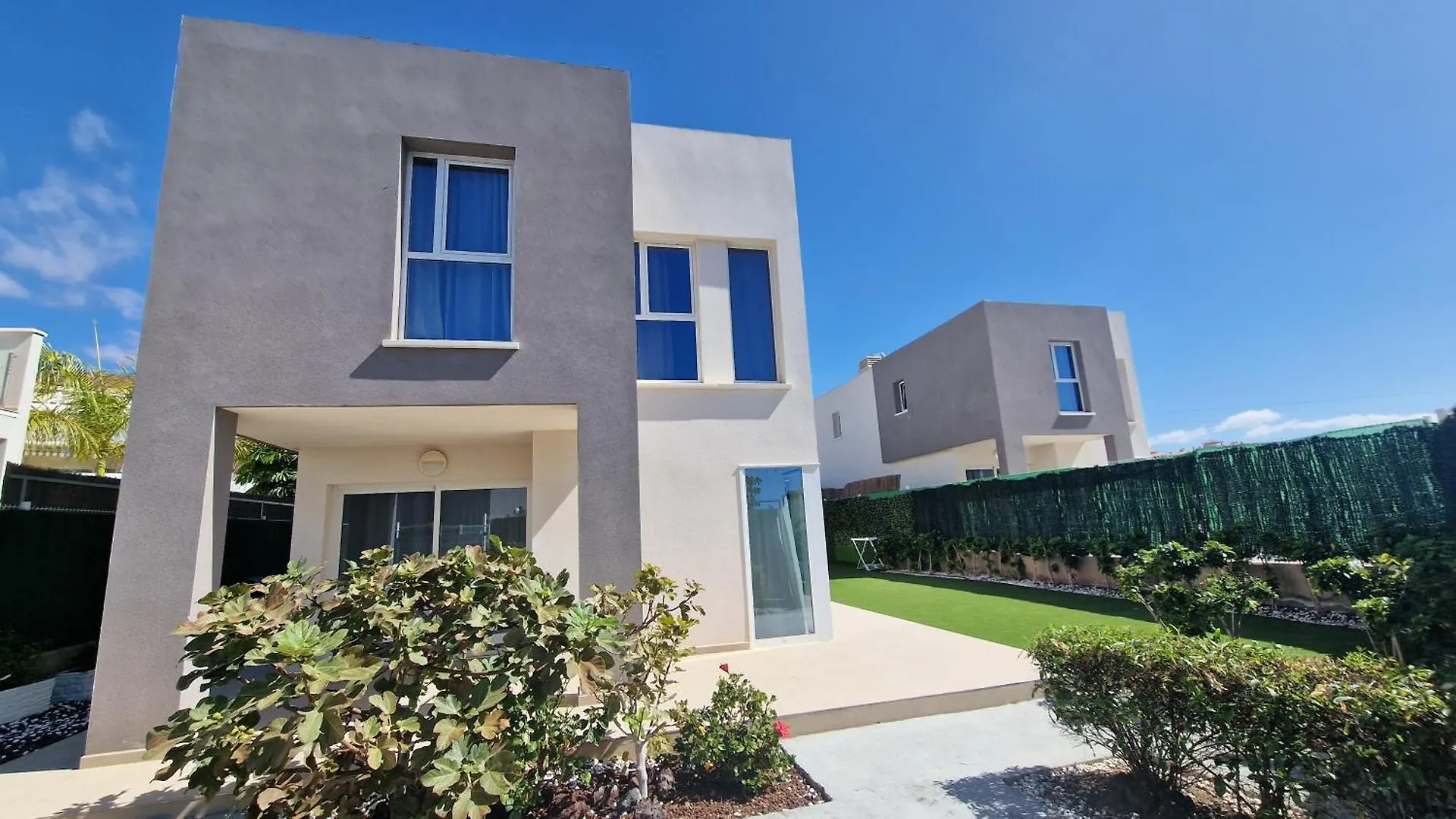 Villa Paraiso-Luxury Villa With Heated Pool Costa Adeje  Spanien